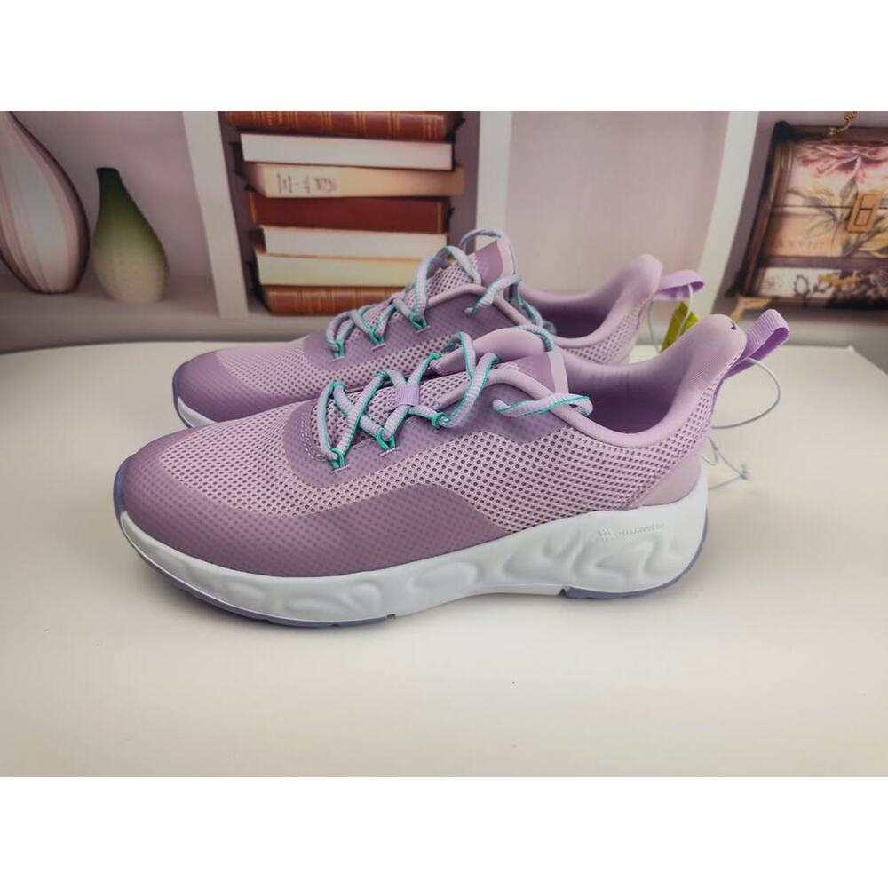 NEW Woman's Shoes - Size 6